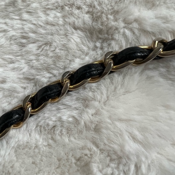 Chanel bag in good condition- 100% Authentic - Picture 9 of 14